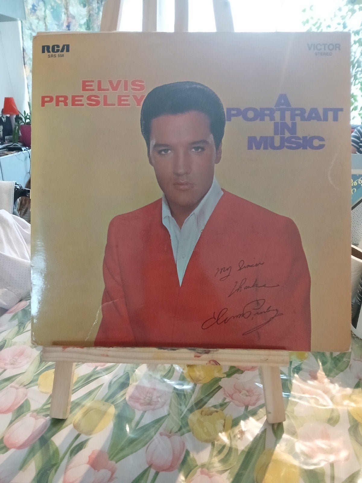 Elvis Presley - A Portrait in Music LP (Gesigneerd), LP, Gebruikt, Pop, Gesigneerd