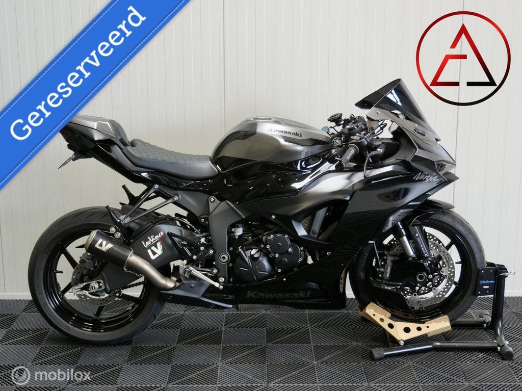 Kawasaki ZX-6R 2024 - LeoVince uitlaat + Puig pakket, 636 cc, Bedrijf, Meer dan 35 kW, 3225LD