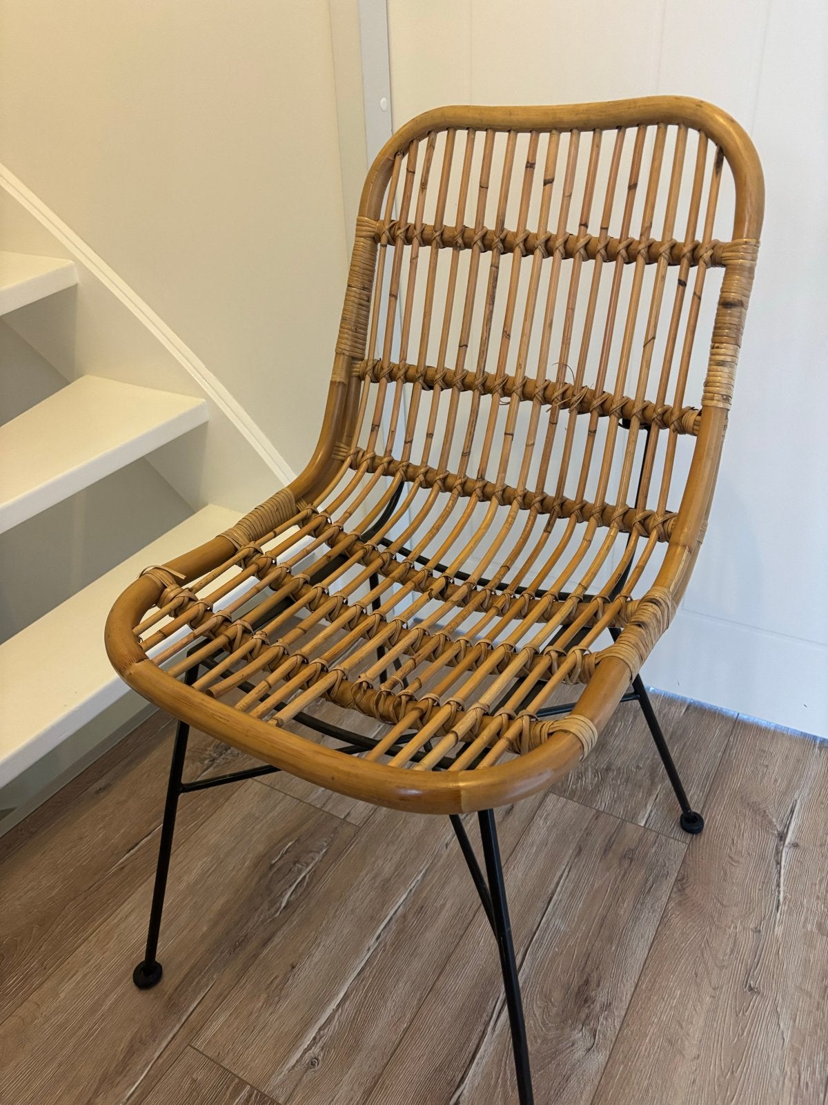 Rotan rieten stoel met metalen onderstel, Ophalen, Gebruikt, Bruin, Riet of Rotan
