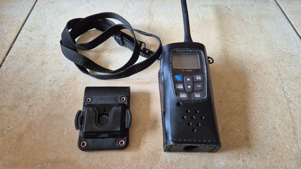 Draagtas/ Holster voor Icom IC-M25, Ophalen of Verzenden, Zo goed als nieuw, Communicatie