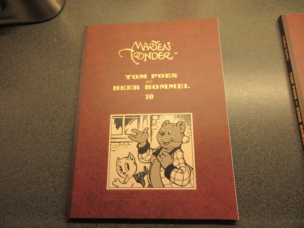 2  stripboeken tom poes en Bommel deel 10 en11, Meerdere stripboeken, Ophalen of Verzenden, Zo goed als nieuw, Marten Toonder