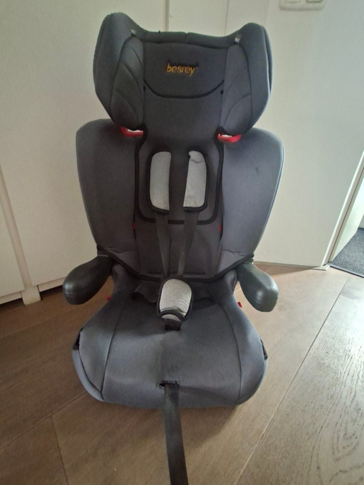Besrey Inklapbare autostoel, Gebruikt, 9 t/m 36 kg, Isofix, Ophalen