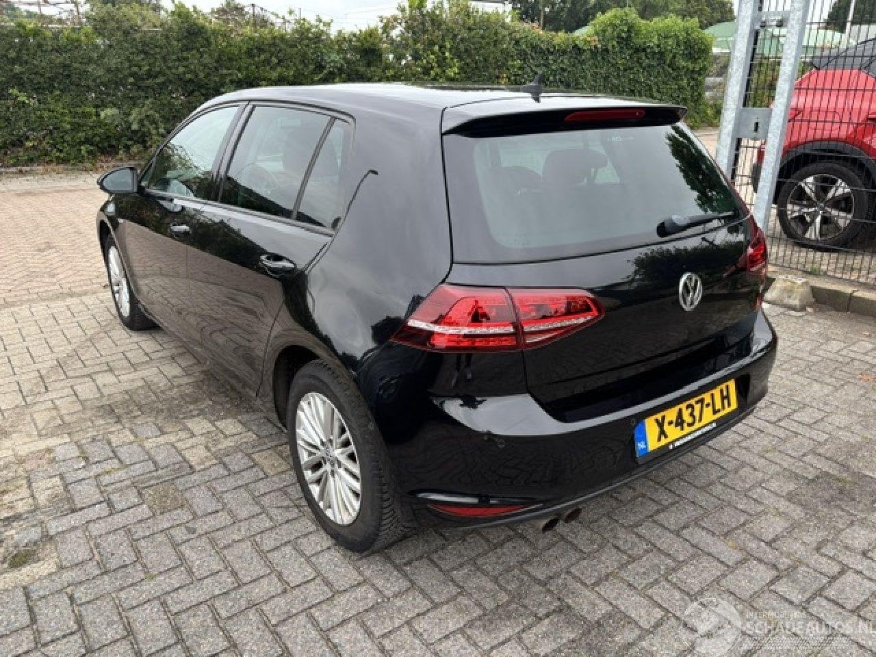 Volkswagen Golf 1.4 TSI ACT Highline 150pk (bj 2014), Auto diversen, Schadeauto's, Volkswagen, Volkswagen AG, Handgeschakeld, Kundenbetreuung@volkswagen.de