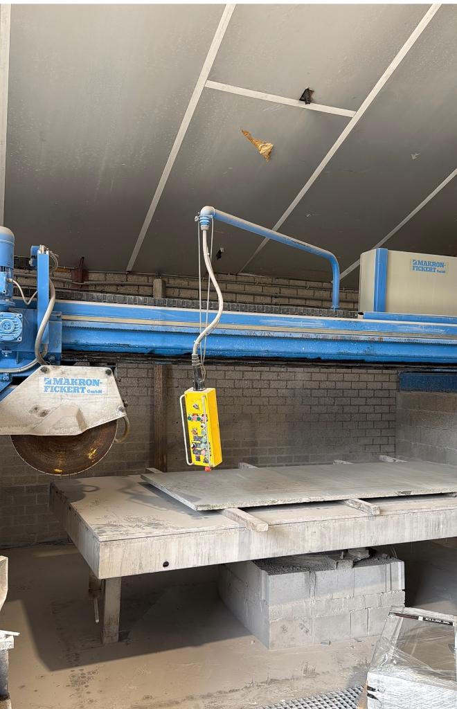 Te koop: Zaag platenzaag machinaal hardsteen, Ophalen, Zo goed als nieuw