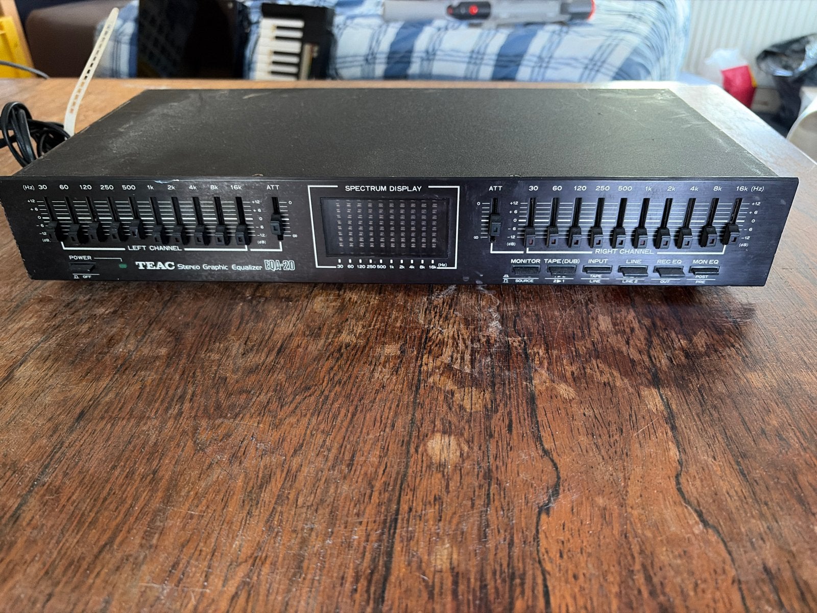TEAC Stereo Graphic Equalizer eqa-20 - Vintage Audio, Audio, Tv en Foto, Overige merken, Gebruikt, Ophalen of Verzenden, Minder dan 60 watt