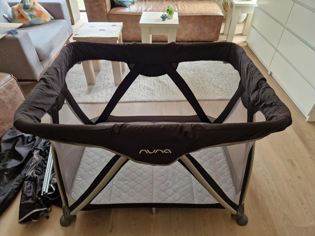Nuna Sena, Campingbedje, super makkelijk in gebruik, Ophalen, Zo goed als nieuw, Reisbedje