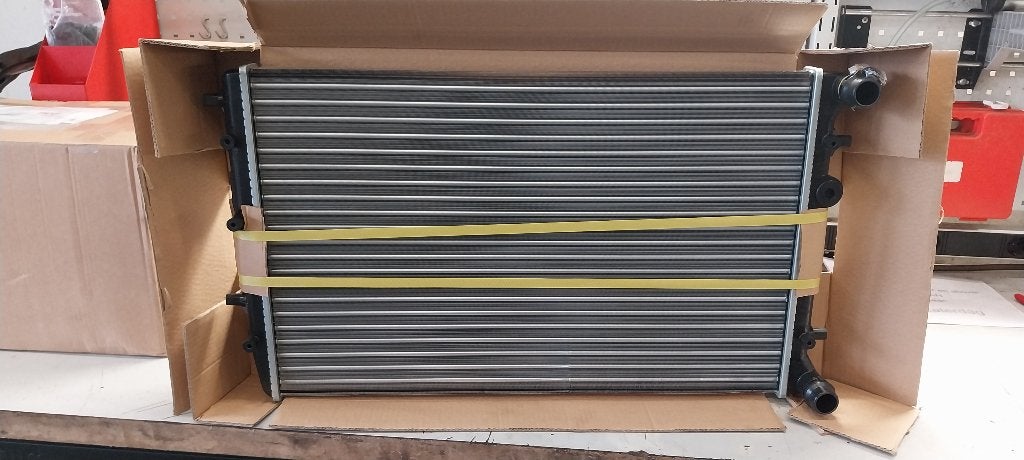 Nieuwe Radiator voor Volkswagen Polo 9N bj 2006-2009, Ophalen, Nieuw, Volkswagen