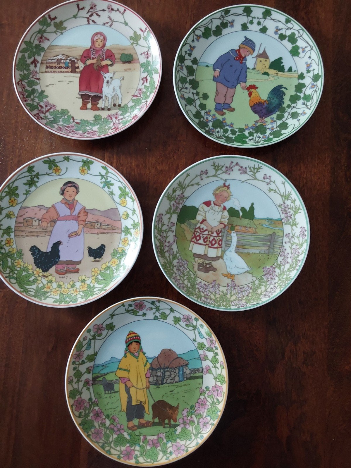 Villeroy & Boch Heinrich UNICEF Kinderborden (set van 5), Huis en Inrichting, Ophalen of Verzenden, Zo goed als nieuw, Bord(en)