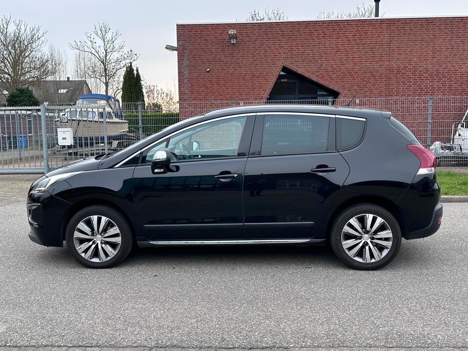 Peugeot 3008 1.6 THP Crossway Automaat*Panoramadak*Navigatie, Auto's, Peugeot, Gebruikt, Parkeersensor, Alcantara, Zwart