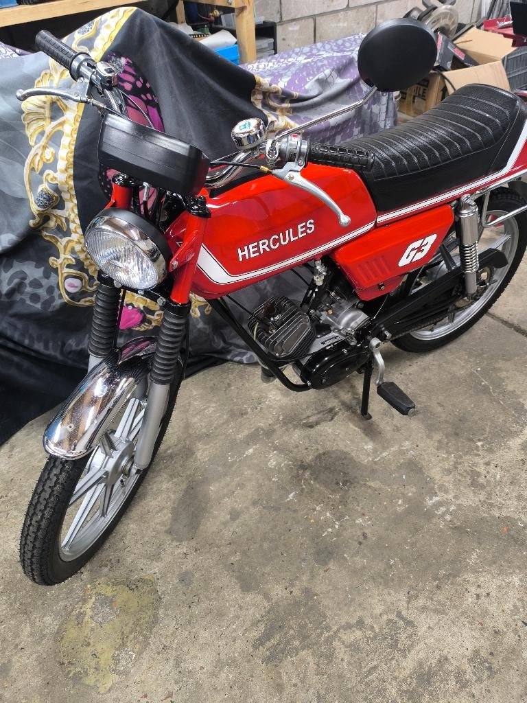 Hercules G3 in top staat, Maximaal 45 km/u, 49 cc, 3 versnellingen, Ophalen