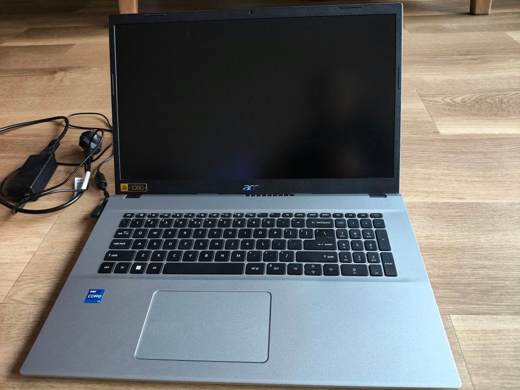 Acer Aspire 3 | A317-54-74XM - 17.3″, Met videokaart, 2 tot 3 Ghz, Qwerty, Intel® Core™ i7 