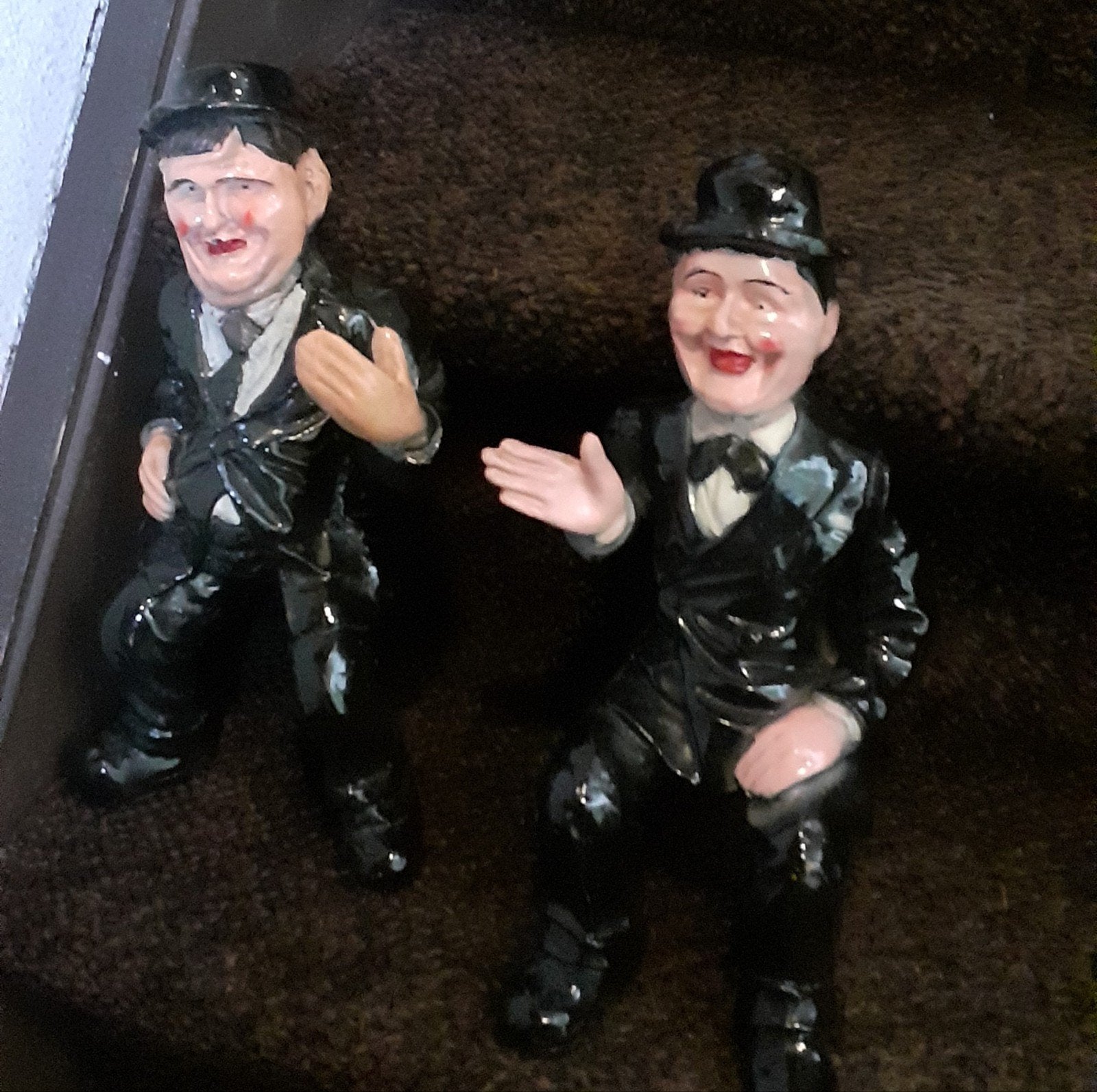 zittende laurel en hardy zonder bankje, Ophalen of Verzenden, Zo goed als nieuw, Overige typen