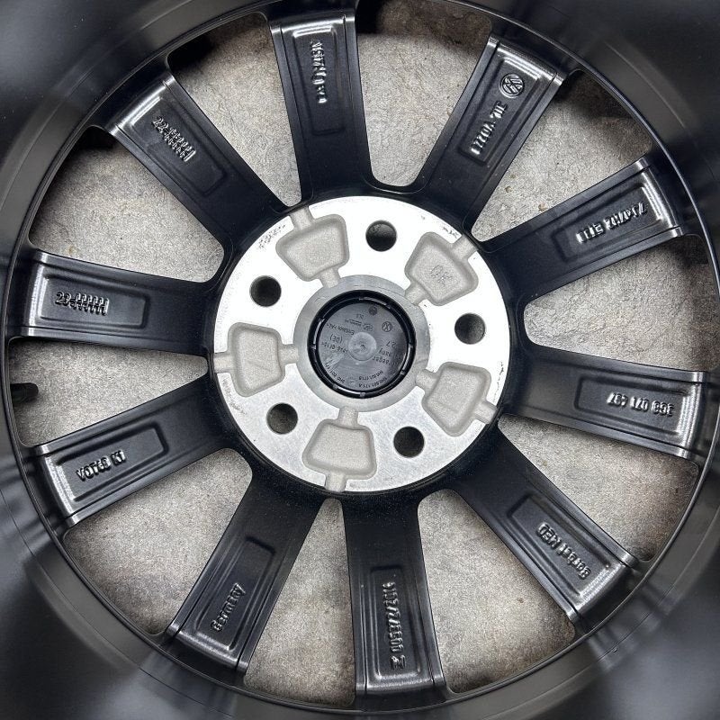 17 inch originele Merano velgen + winterbanden VW Passat, 215 mm, -, -, Banden en Velgen