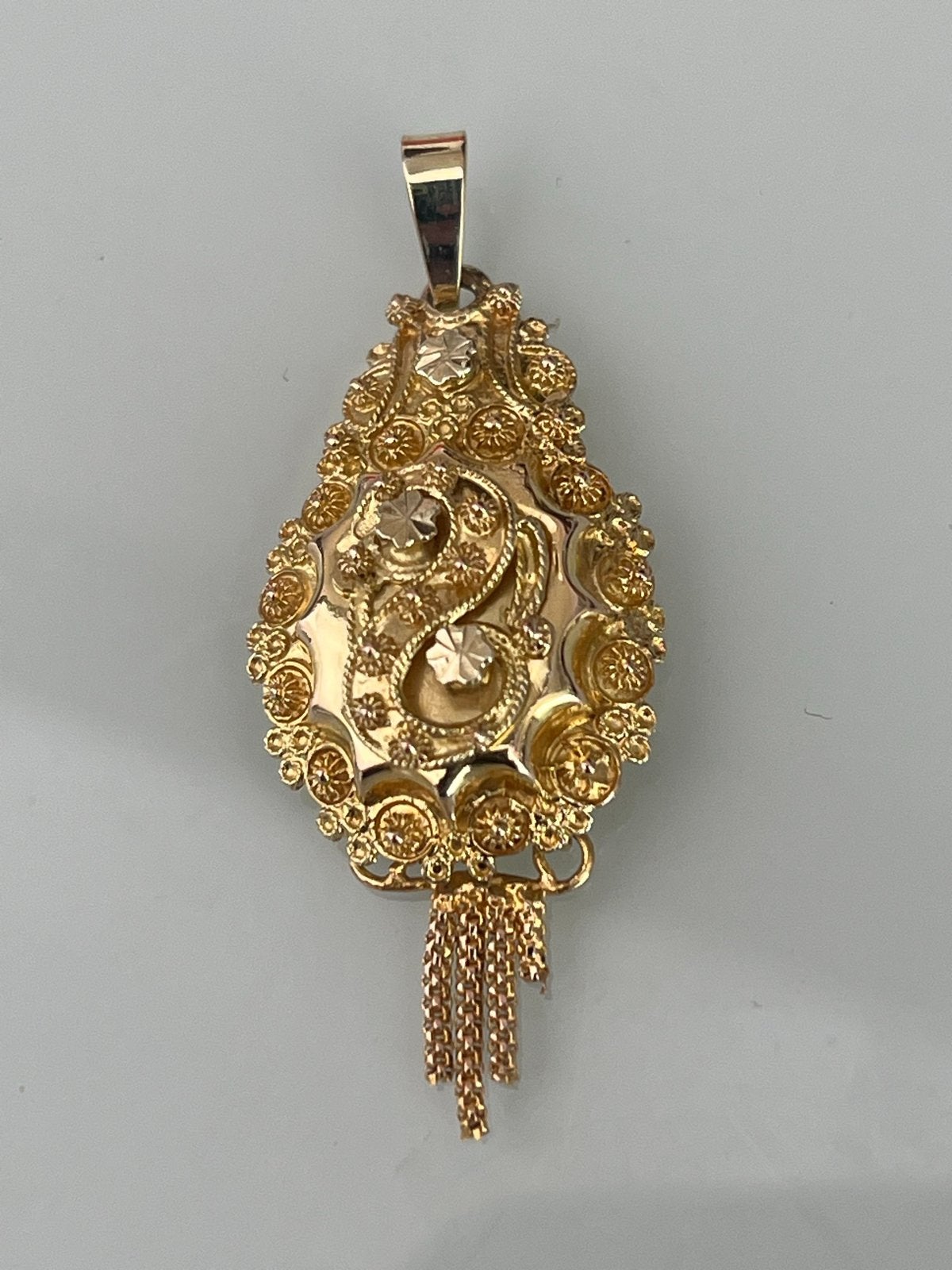 Antieke Zeeuwse Mutsenbel kettinghanger 14k goud, Verzenden, Goud, Hanger