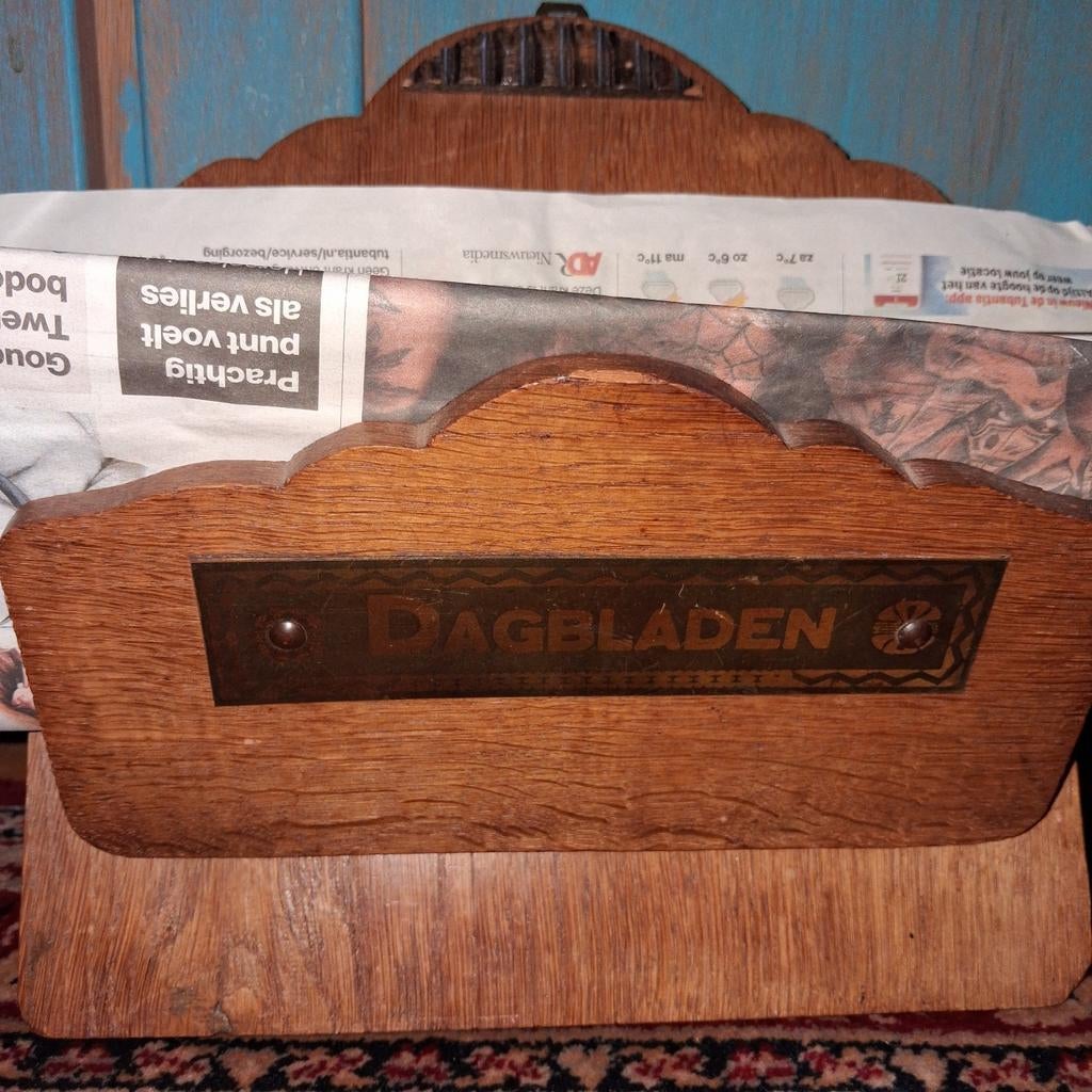 Houten krantenbak met 'Dagbladen' opschrift, Ophalen of Verzenden