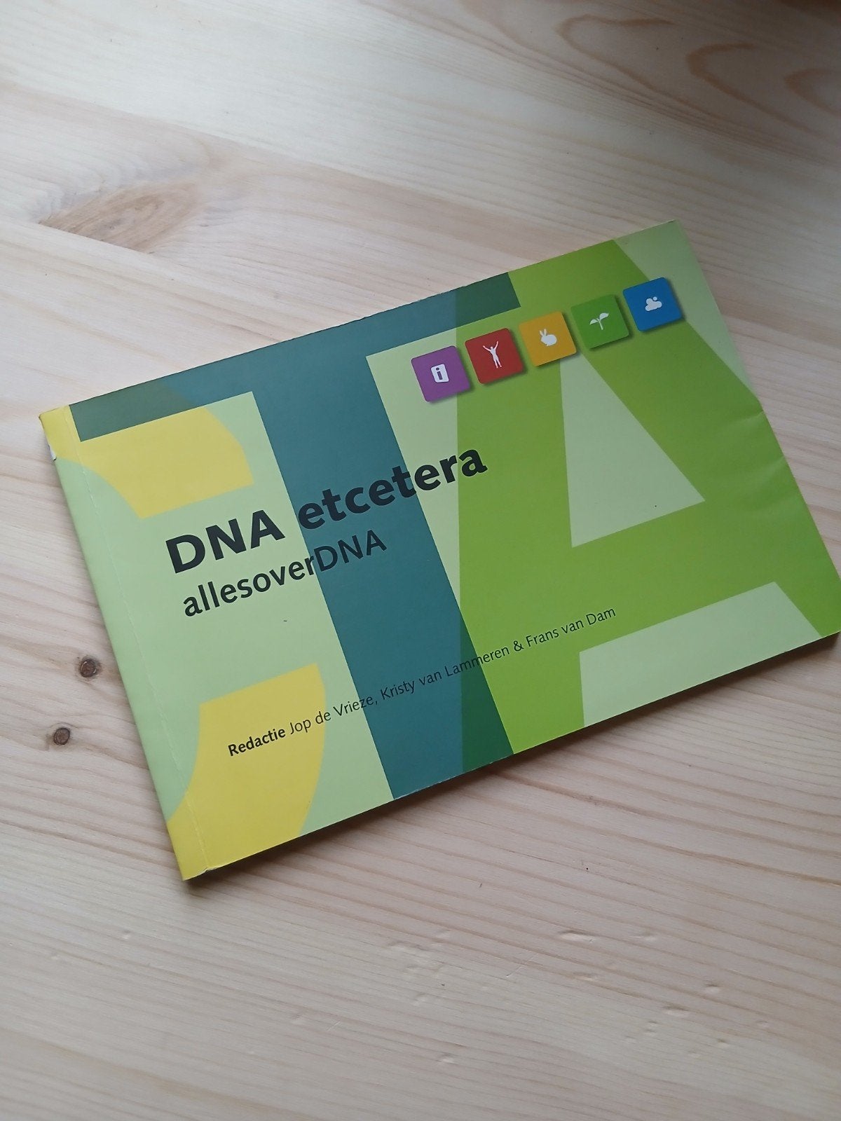DNA etcetera: allesoverDNA - Wetenschapsboek, Ophalen of Verzenden, Zo goed als nieuw, Jop de Vrieze, Kristy van Lammeren, Frans van Dam