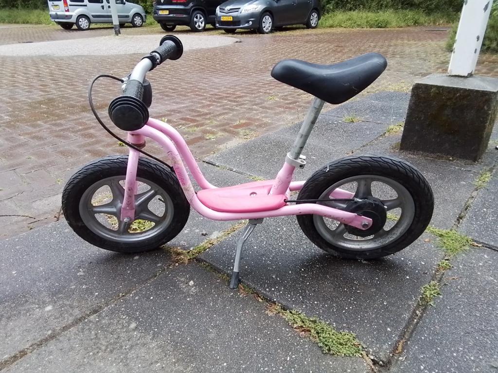 Roze loopfiets met handrem, Ophalen, Gebruikt, Loopfiets