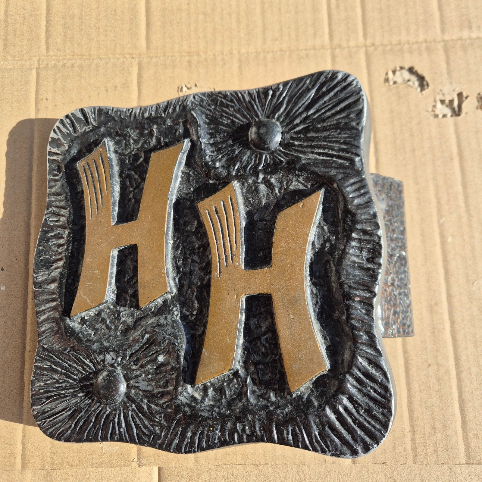 Supergave grote vintage deurgreep 22x22cm initialen H H, Ophalen of Verzenden, Zo goed als nieuw