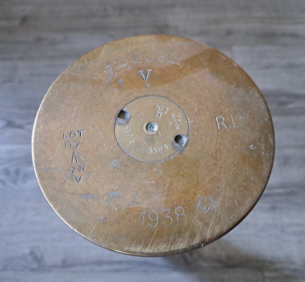 Britse 3" Huls messing mintstaat 1938, Verzamelen, Verzenden, Landmacht, Engeland, Hulzen of Bodemvondsten