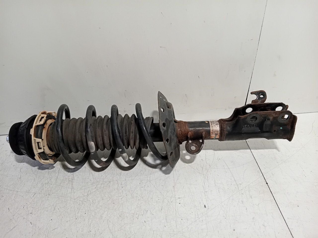 Veerpoot links voor Honda Jazz, Auto-onderdelen, Ophanging en Onderstel, Onderdelen@venauto.nl, Gebruikt, Ettenseweg 76, 4706 PB Roosendaal, The Netherlands