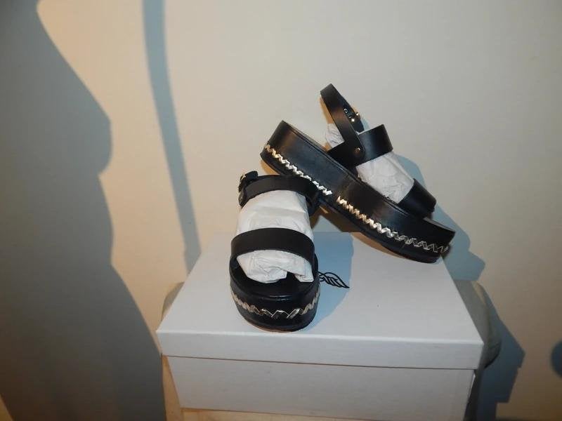 Ancient Greek Sandals zwart leer dikke zool goud accent 37, Verzenden, Zwart, Ancient Greek Sandals, Sandalen of Muiltjes