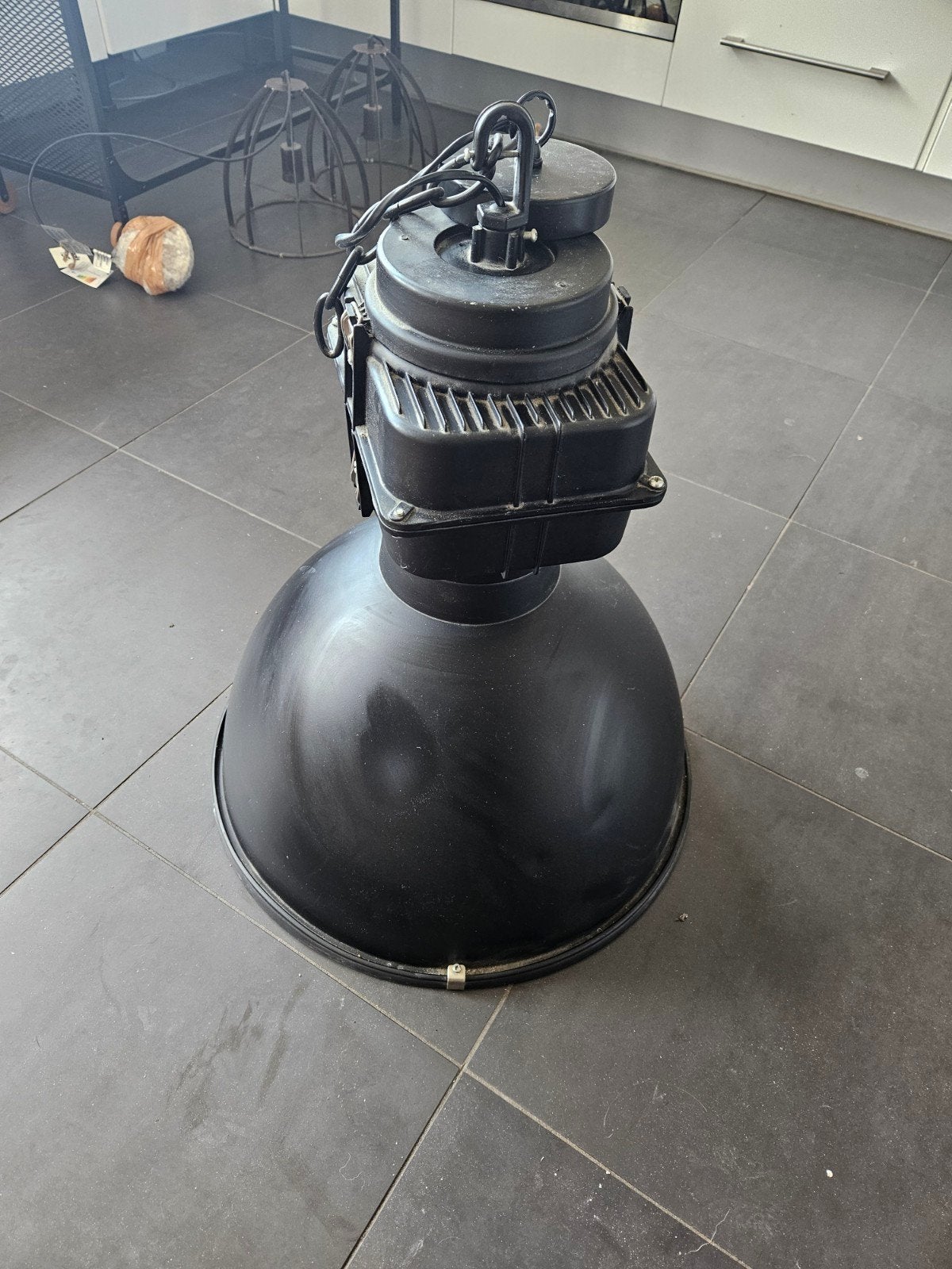 Grote Industriële Hanglamp Kwantum Hangar (Mat Zwart / Fabri, Huis en Inrichting, Ophalen