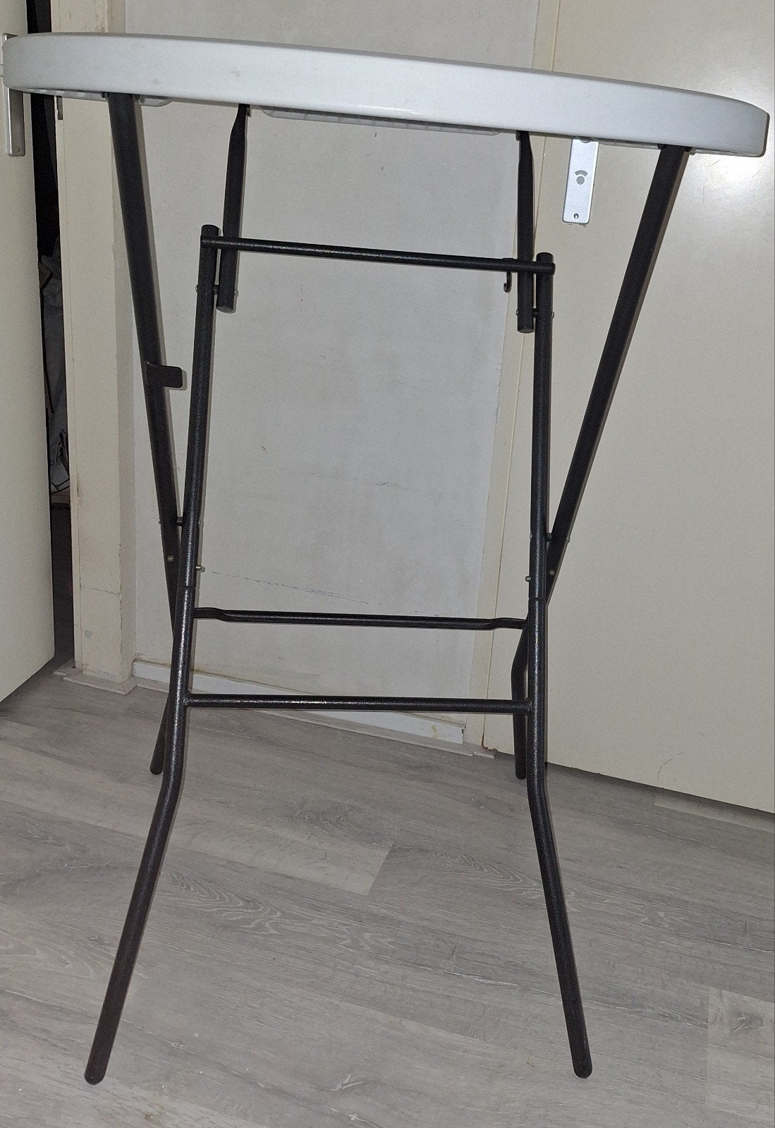 Ronde opvouwbare tafel - Ideaal voor feestjes en camping, Ophalen, Gebruikt, 50 tot 100 cm, Praktisch, Opvouwbaar