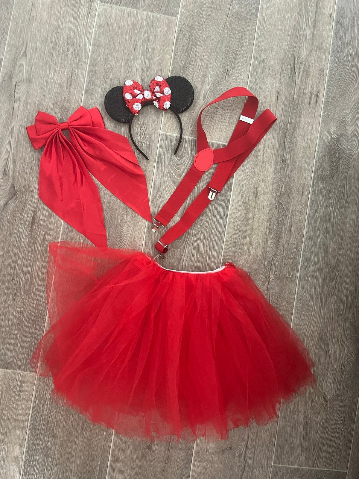 Minnie Mouse outfit - Rok, bretels, strik en oren, Ophalen of Verzenden, Zo goed als nieuw, Meisje