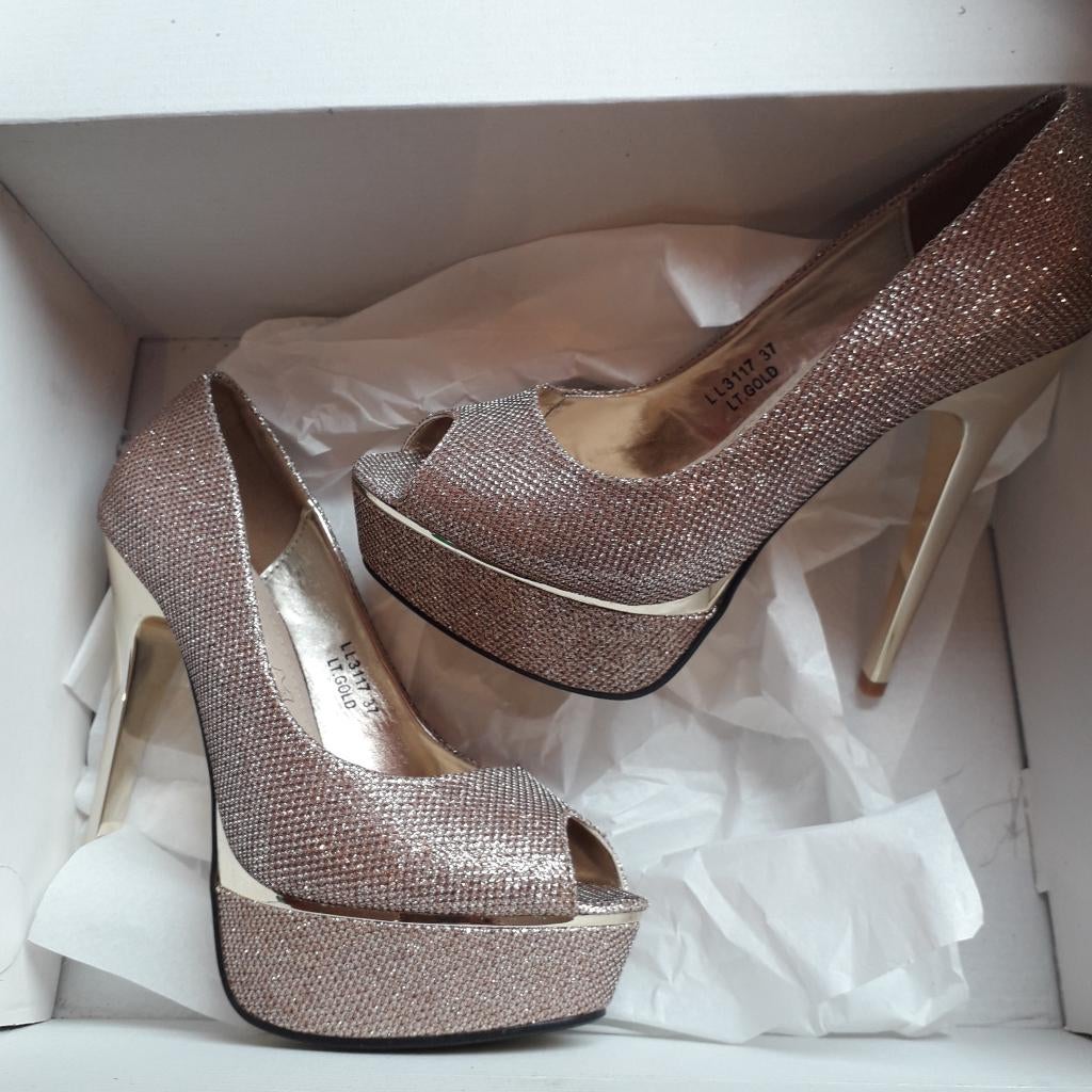schoenen 37, Kleding | Dames, Schoenen, Verzenden, Beige, Nieuw, Schoenen met hoge hakken