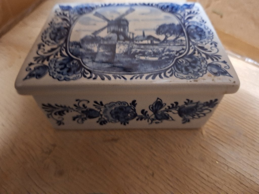Delfts Blauw Agra Handgeschilderd Doosje met Molen, Ophalen
