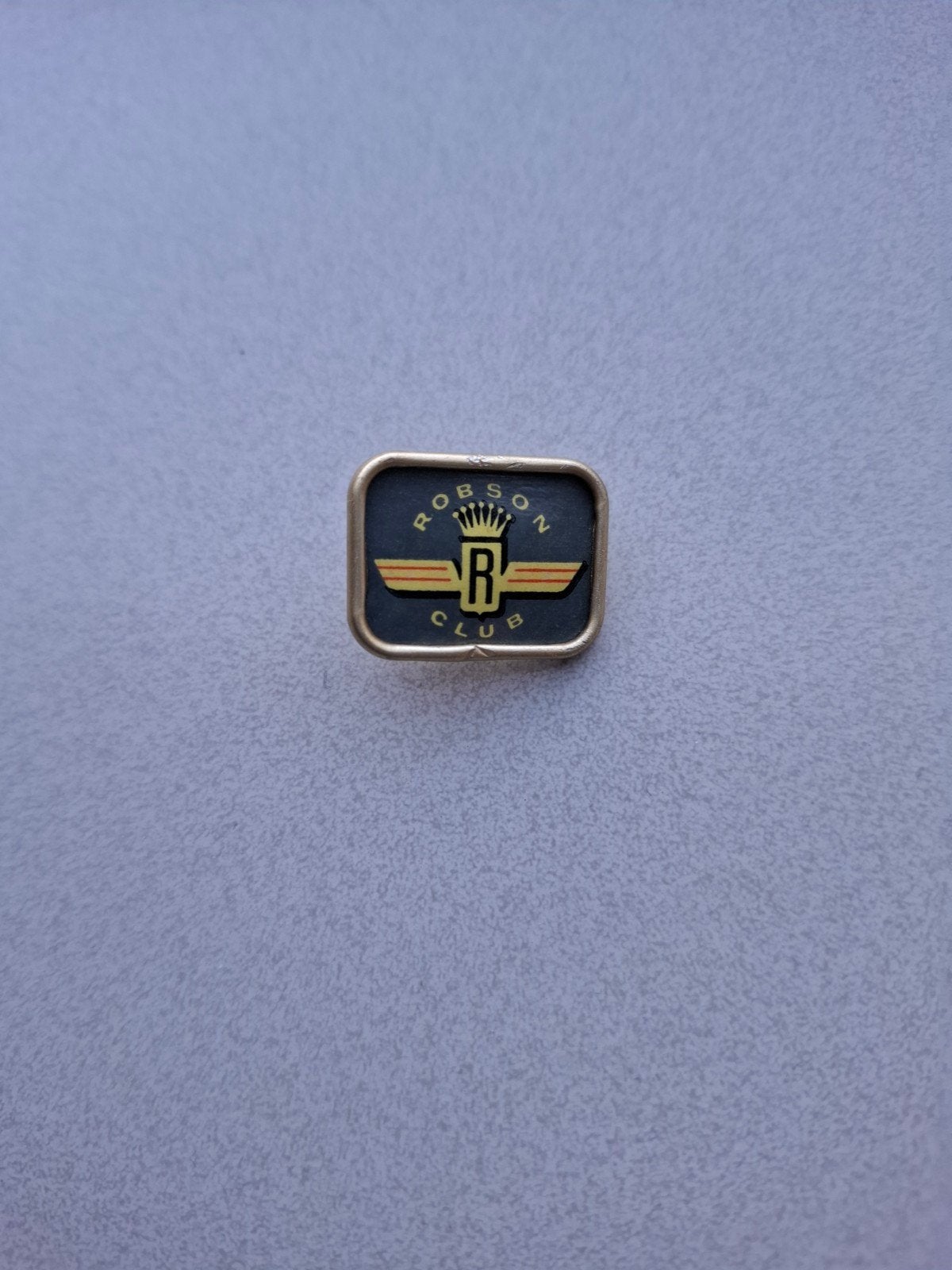 Speldje pin button Robson Club voor stropdas of revers, Ophalen of Verzenden