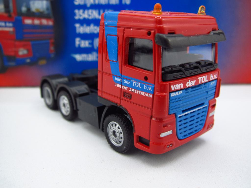 WSI Promotoys - DAF XF '' van der Pol Utrecht '' 1:87, Hobby en Vrije tijd, Modelauto's | 1:87, Zo goed als nieuw, Bus of Vrachtwagen