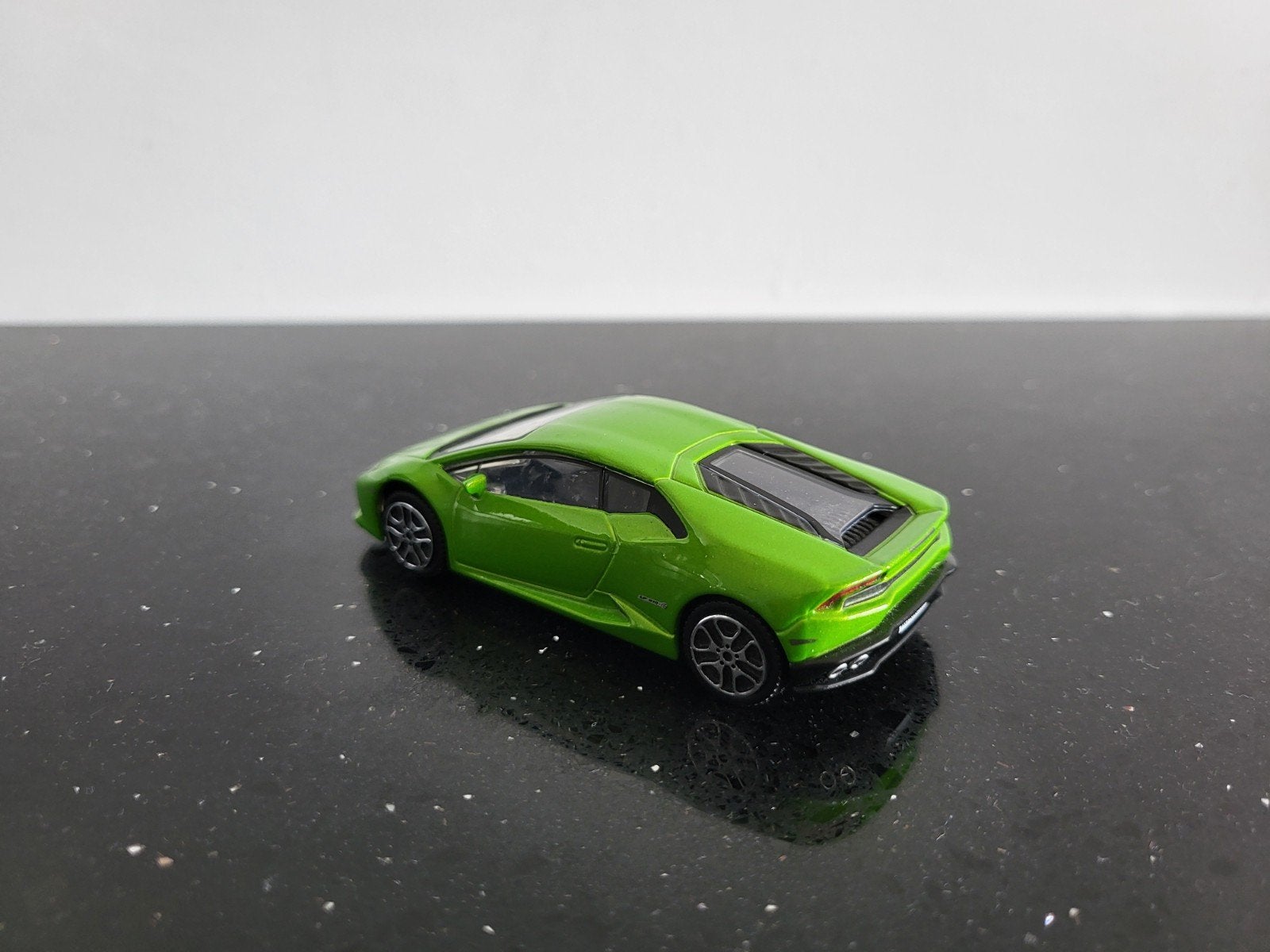 Lamborghini Huracan LP610-4 groen 1/43 Bburago, Ophalen of Verzenden, Zo goed als nieuw, Auto, Overige merken