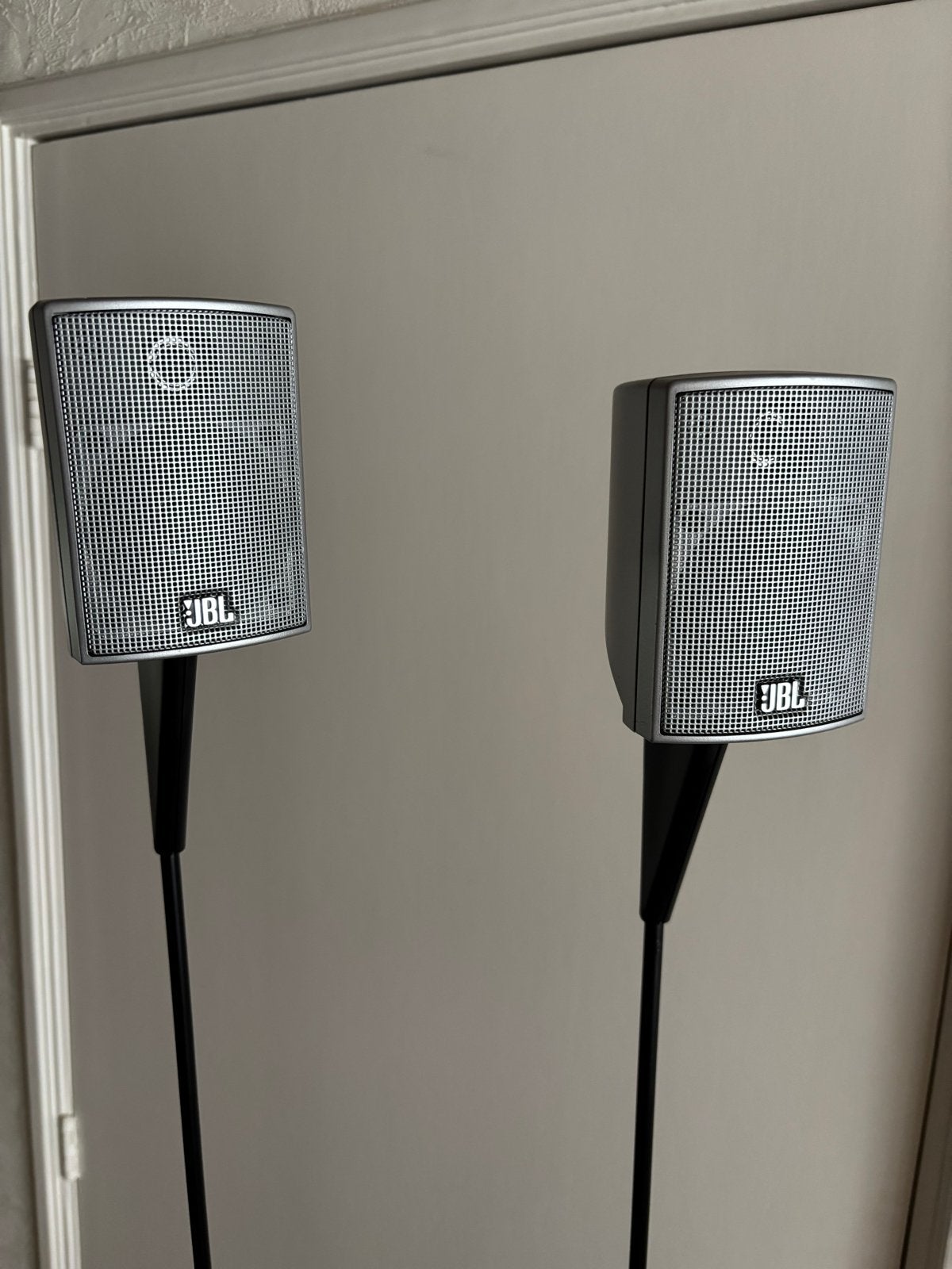 JBL 138SAT Speakers set met 105 cm Standaarden -, Ophalen, Stereo speakers, Gebruikt, Inclusief standaarden