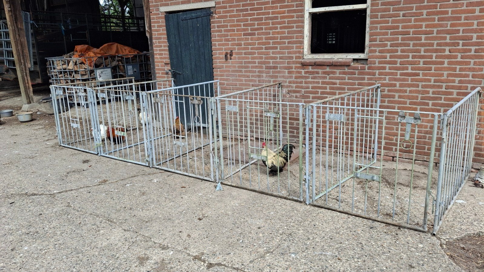 Vijf kalverenhokken gegalvaniseerde hekjes, Ophalen, Gebruikt