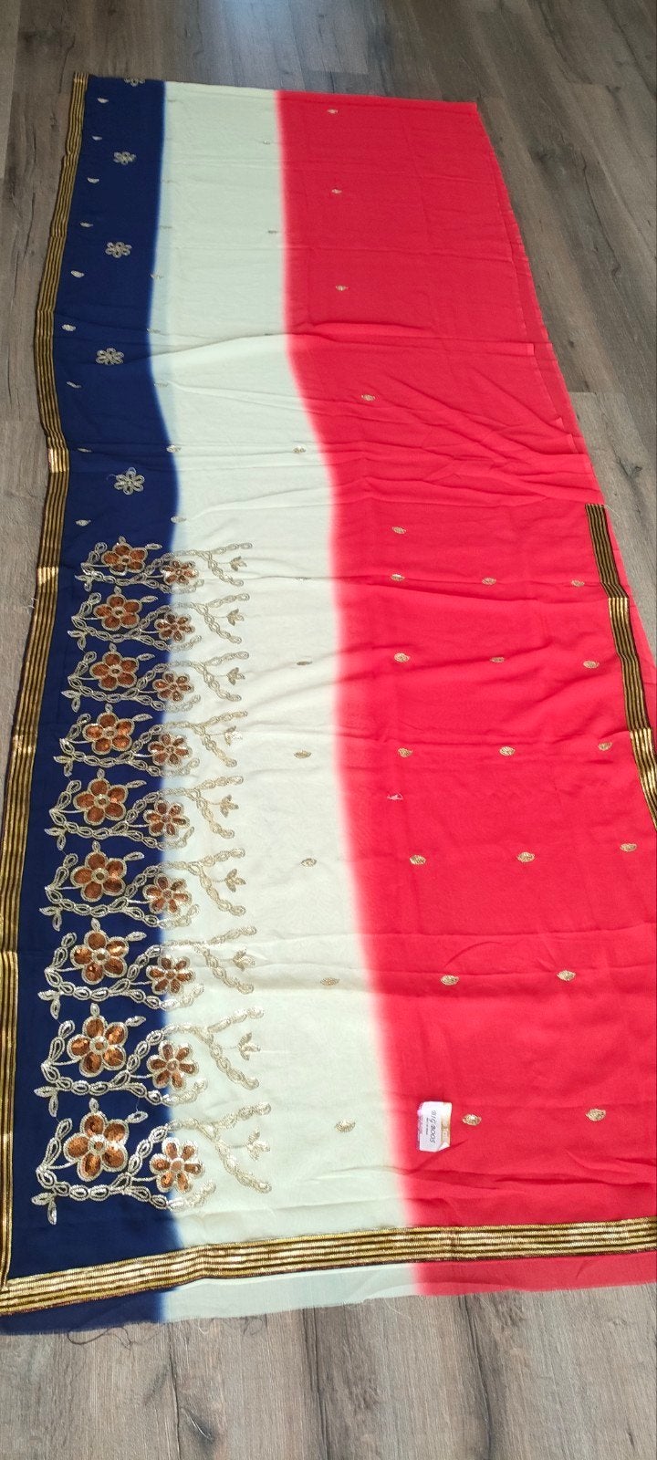 Prachtige Saree stof - 6 meter lang, Kleding | Dames, Overige Dameskleding, Nieuw, Ophalen of Verzenden