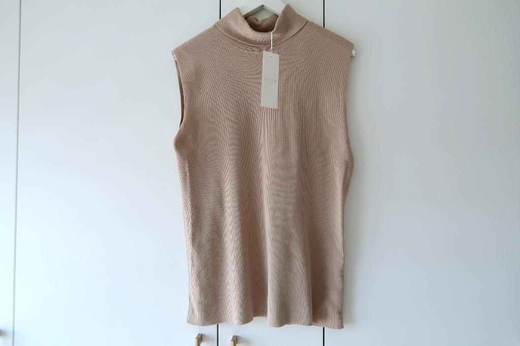 Yaya mouwloze top met col/kraag - Beige, Beige, Maat 46/48 (XL) of groter, Ophalen of Verzenden, Zo goed als nieuw