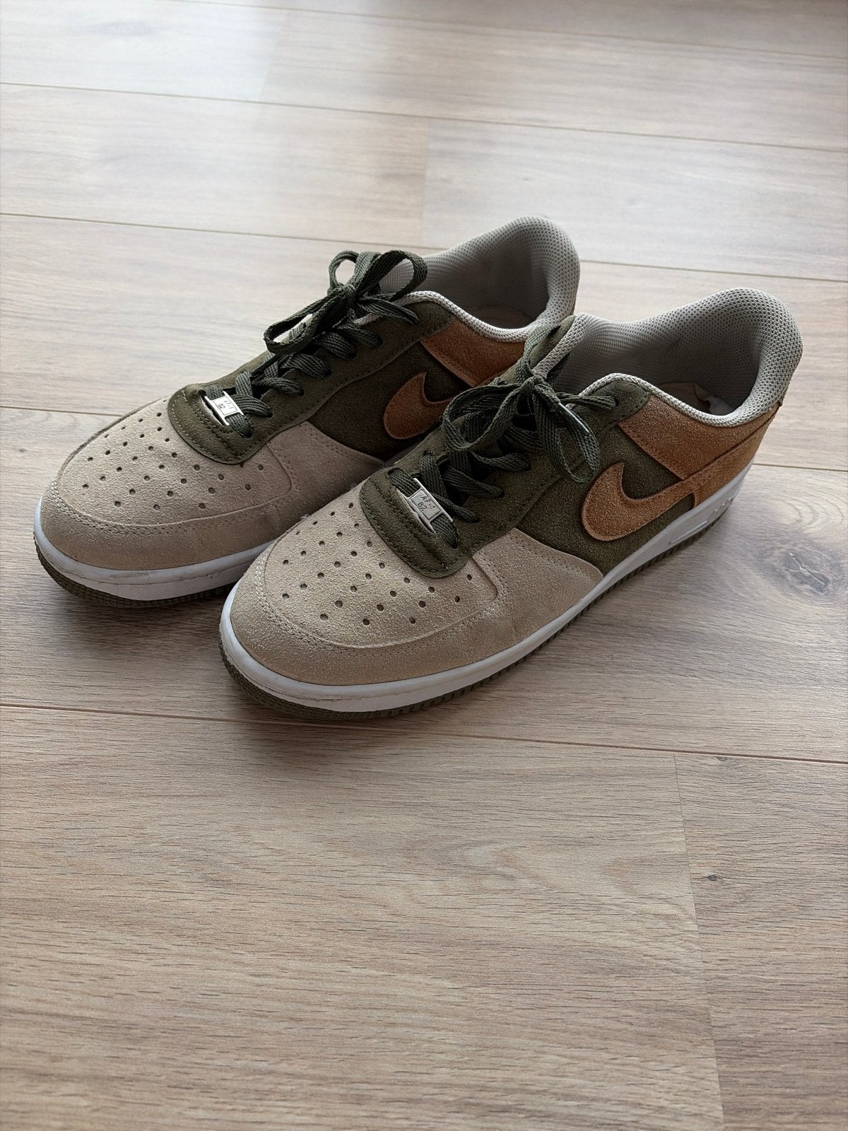 Nike Air schoenen - Maat 46 - Prima staat, Ophalen of Verzenden, Zo goed als nieuw, Overige kleuren, Sneakers of Gympen