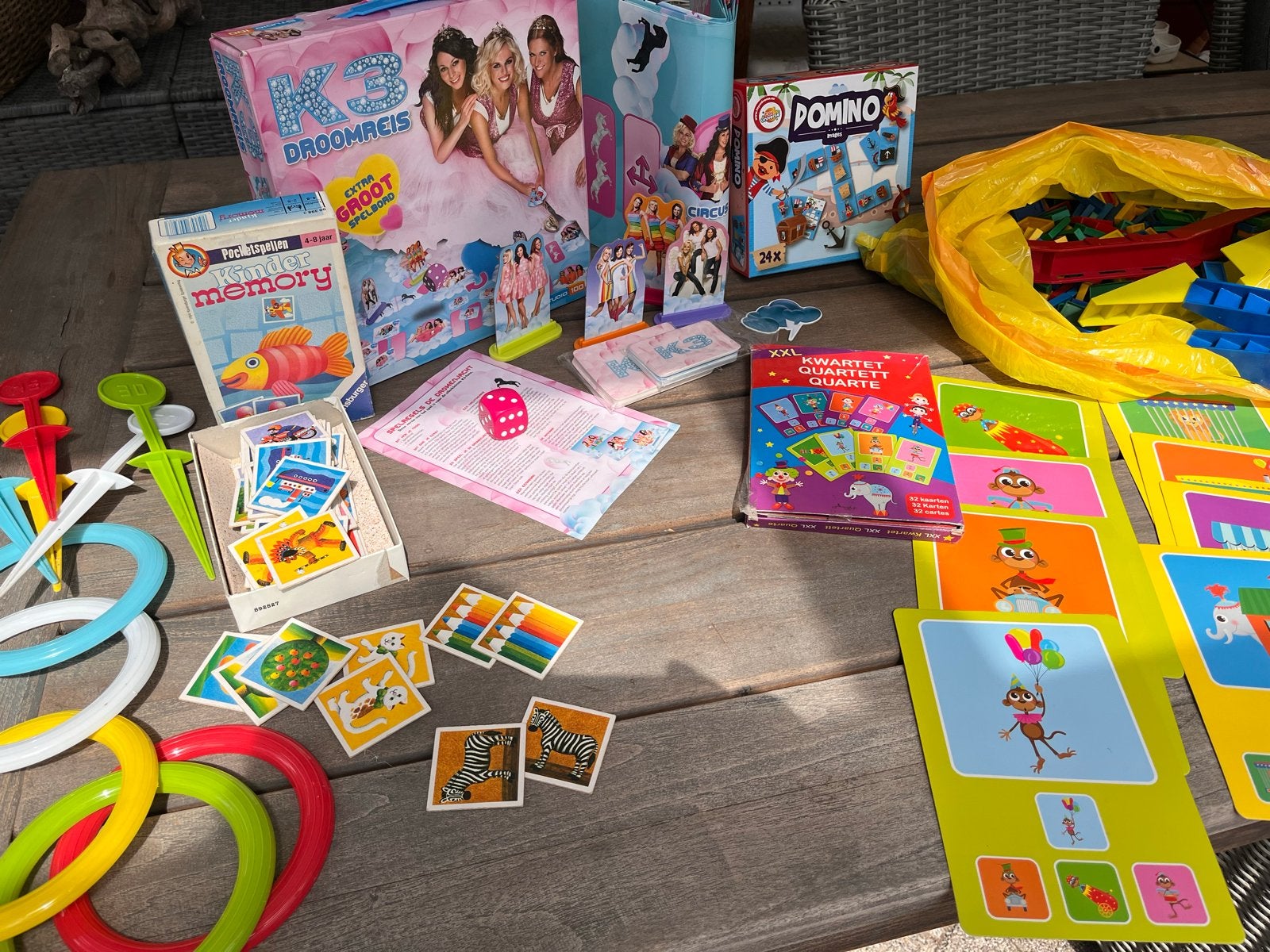 Grote set kinderspellen: K3, Memory, Domino, Kwartet XXL, Vijf spelers of meer, Ophalen, Zo goed als nieuw