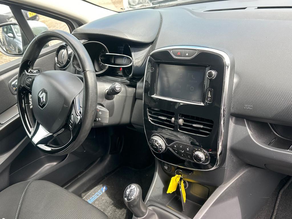 Renault Clio Estate 1.2-16V Collection Airco | Cruise | Navi, Voorwielaandrijving, Gebruikt, 49 €/maand, Handgeschakeld