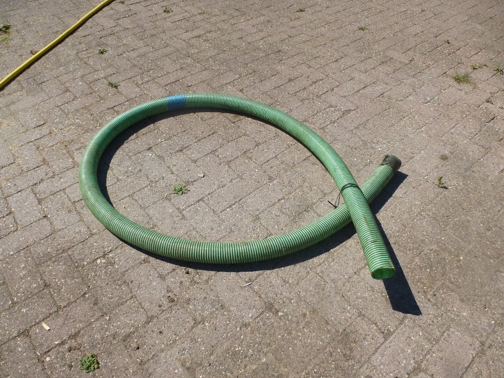 Zuigslang / persslang 65 mm inwendig ongeveer 4 meter lang, Ophalen, Gebruikt, Elektrisch, Overige typen