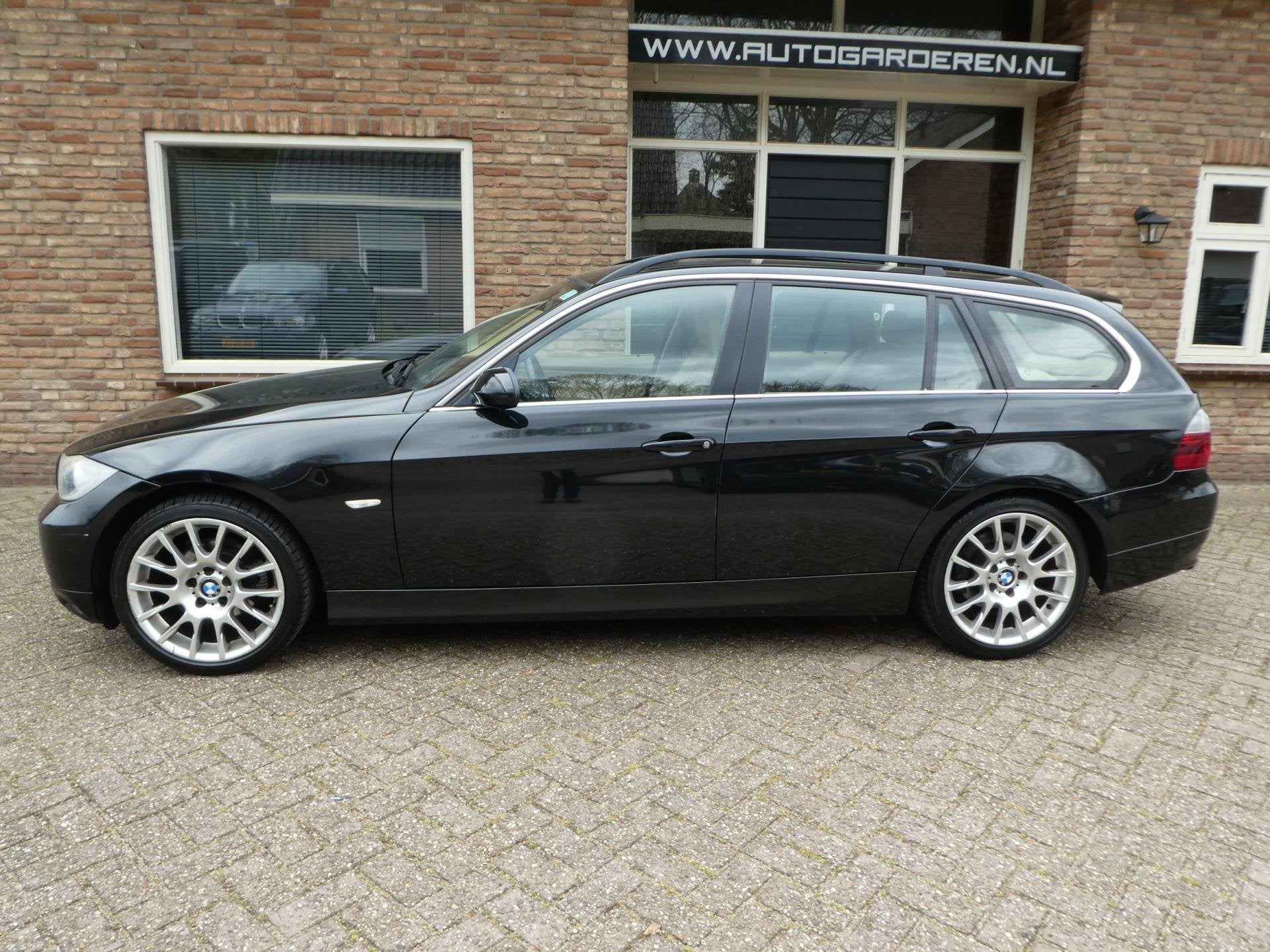 BMW 3-serie Touring 325i, Auto's, Dealer onderhouden, Achterwielaandrijving, Gebruikt, Beige