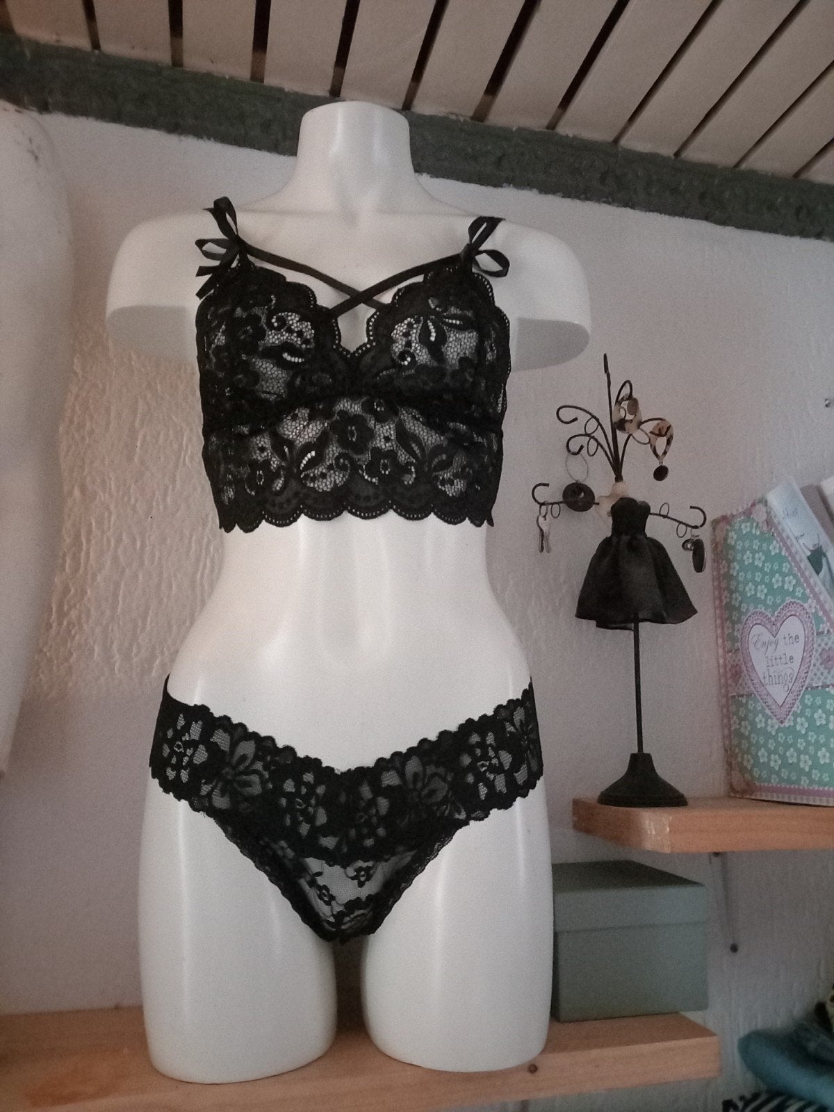 Zwart Kanten Lingerie Setje, Onbekend, Ophalen of Verzenden, Zwart, Setje