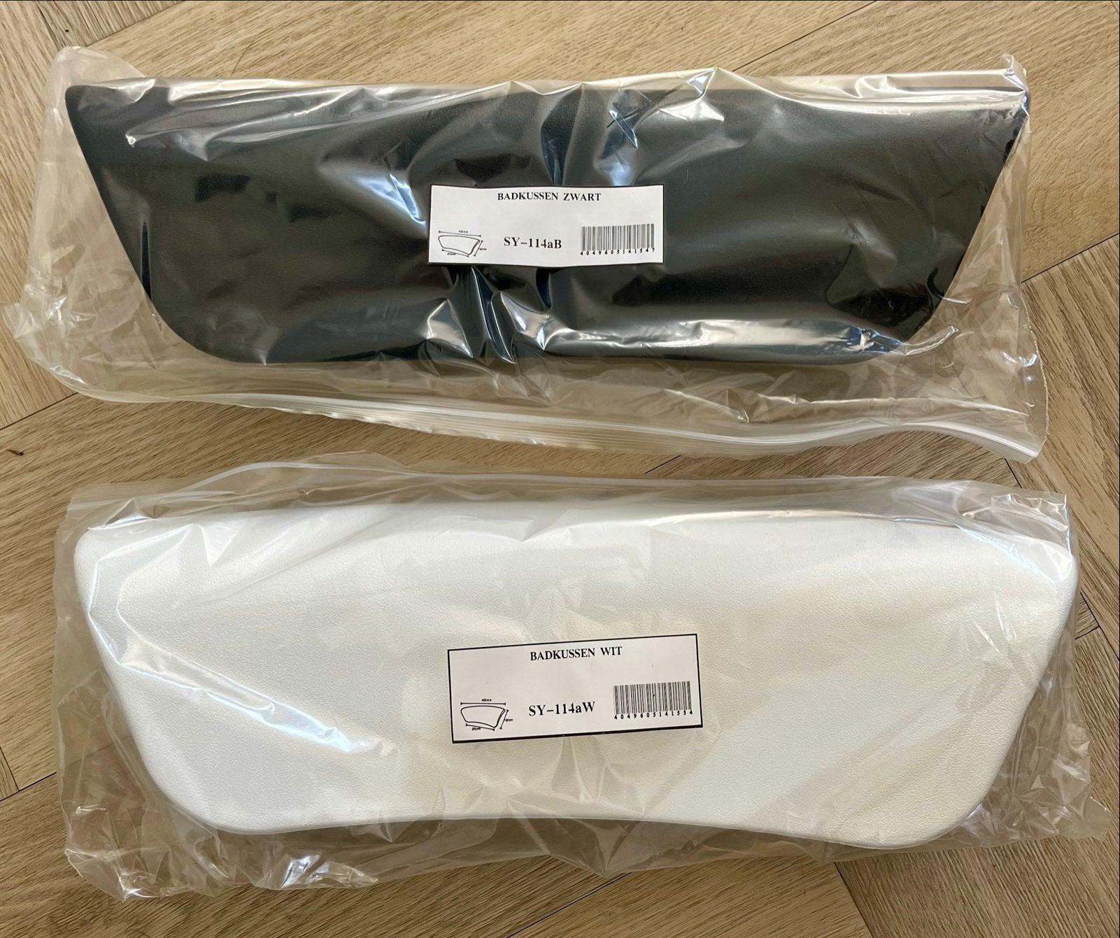 Nieuw Badkussen Zwart en Wit - SY-114aB en SY-114aW, Ophalen of Verzenden, Nieuw, Meerkleurig, Overige typen