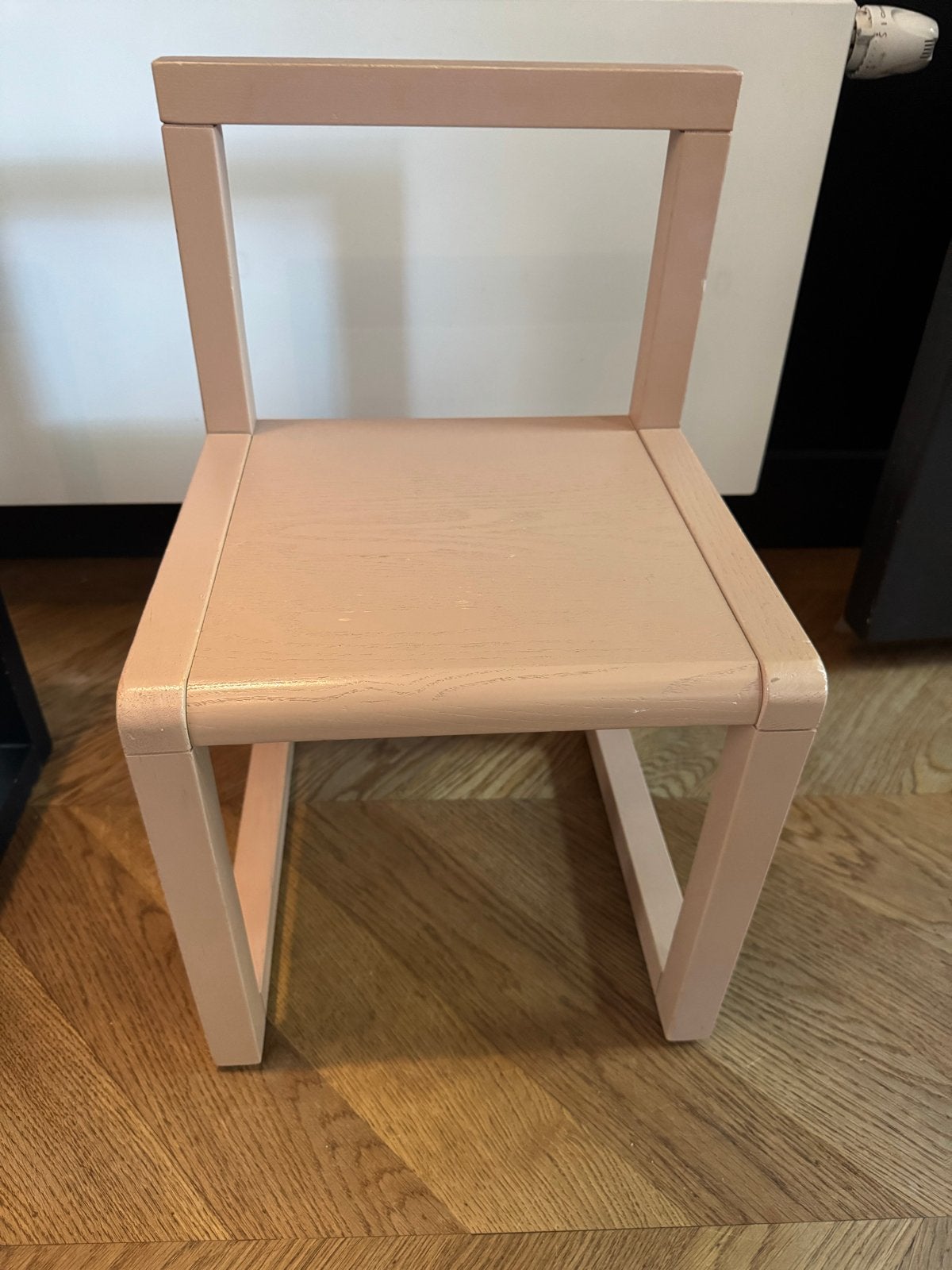 Ferm Living Architect Chair in roze, Ophalen of Verzenden, Gebruikt, Stoel(en)
