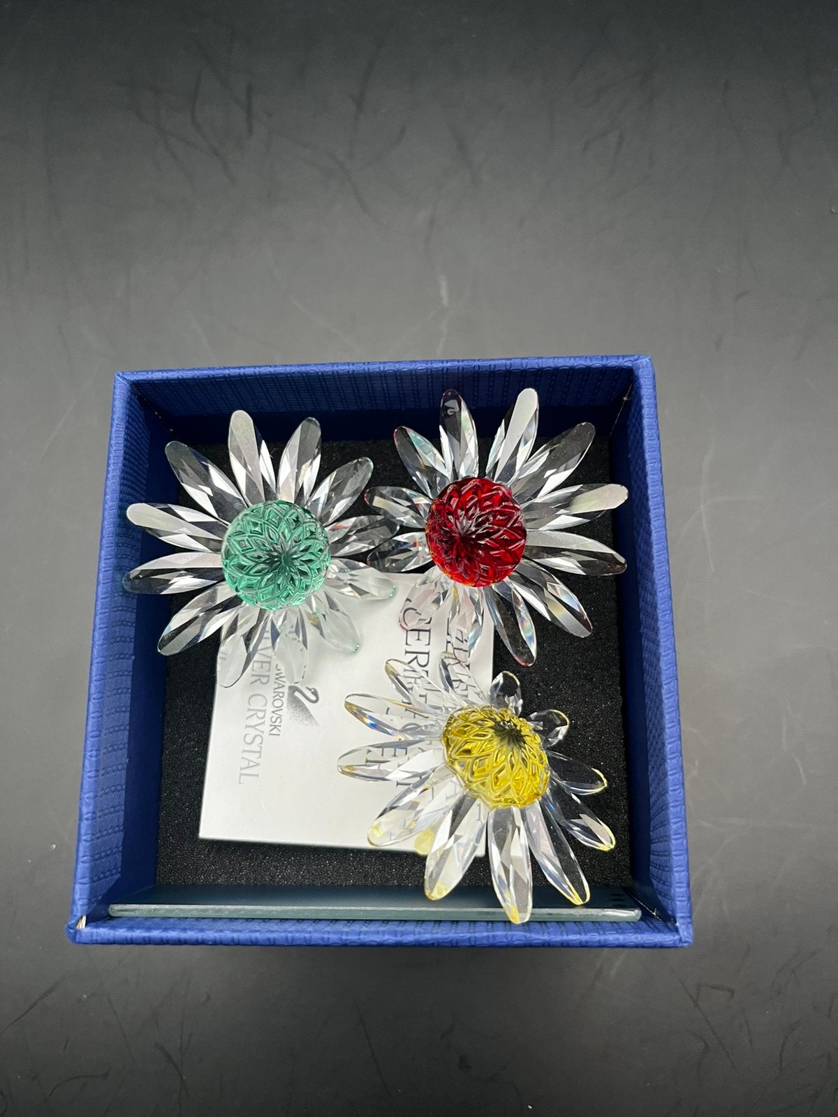 Swarovski Silver Marguerite Daisies + losse bloemetjes, Ophalen of Verzenden, Zo goed als nieuw, Figuurtje, Swarovski