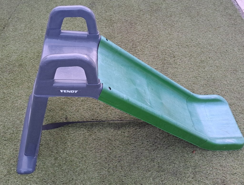 Fendt Glijbaan groen - Hobbelpaardje  - Roze kruiwagen, Ophalen, Gebruikt