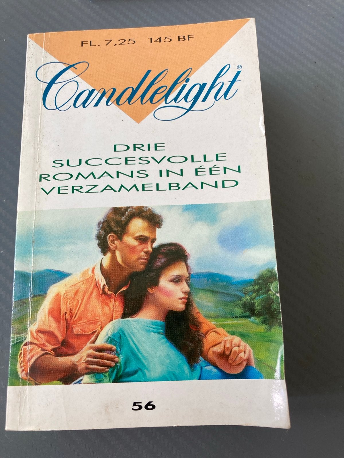 Candlelight: Drie Succesvolle Romans in Eén Verzamelband, Boeken, Ophalen of Verzenden, Gelezen, Nederland