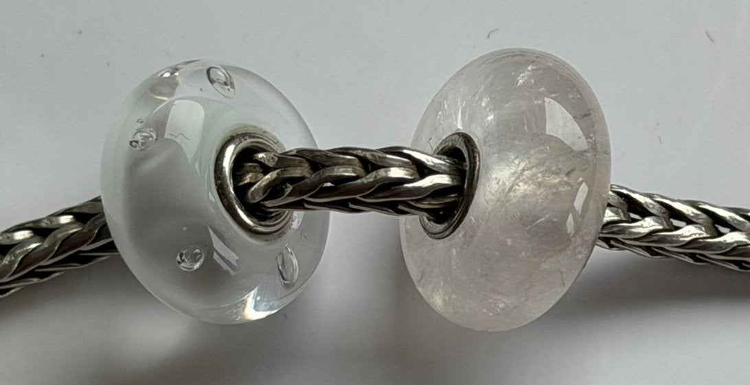 2 prachtige witte Trollbeads glaskralen, Sieraden, Tassen en Uiterlijk, Glas of Kristal, Nieuw, Ophalen of Verzenden, Trollbeads