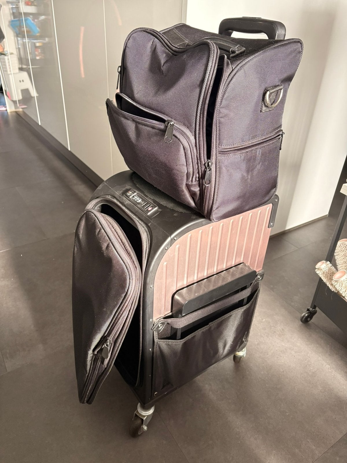 Kappers trolley sibel rollercoaster stoolcase rose gold, Gebruikt, Hard kunststof, 70 cm of meer, Wieltjes
